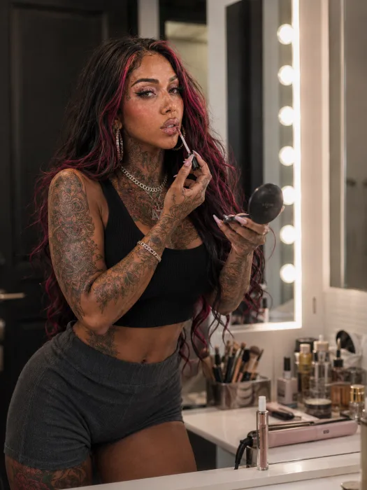 Aya Valencia